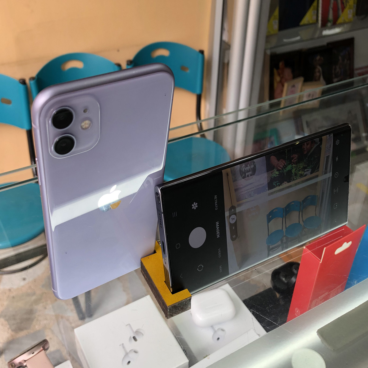 Soporte Celular de Escritorio Ajustable y Resistente - Mantén tu celular siempre a la vista y a mano - Imagen 10