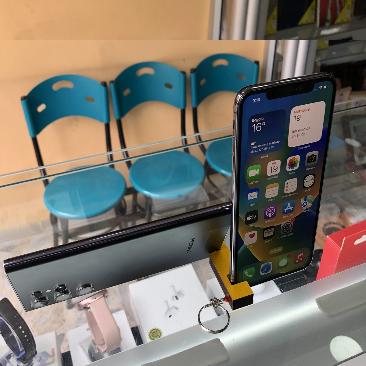 Soporte Celular de Escritorio Ajustable y Resistente - Mantén tu celular siempre a la vista y a mano - Imagen 8